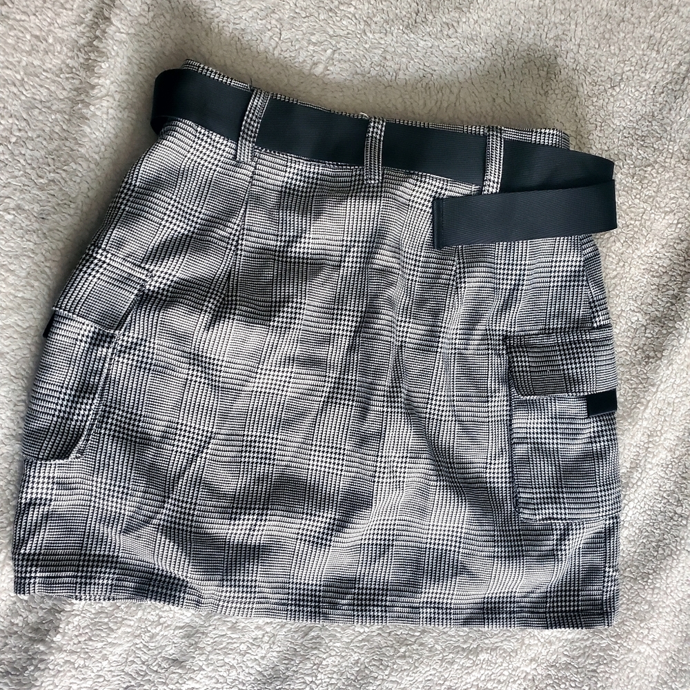 Plaid Skirt School Girl Mini Skirt Black/White Preppy Cargo Emily in Paris - Picture 2 of 7